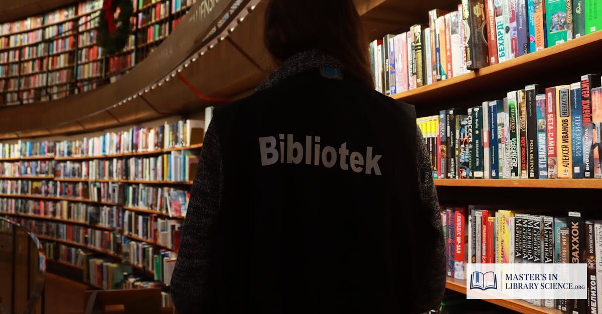 How to Become a Librarian with an MLIS Degree