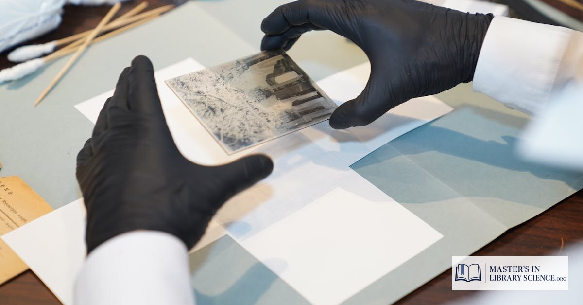 Online Master’s in Archival Studies (MLIS) Guide