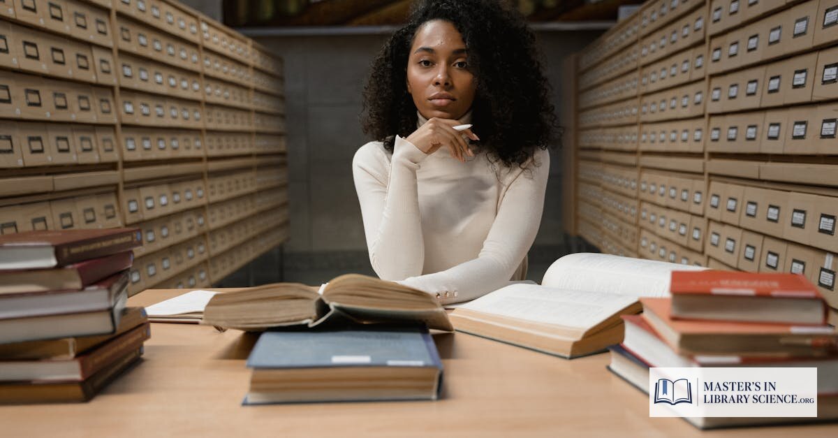 Academic Librarianship MLIS Degree Online: Programs & Careers